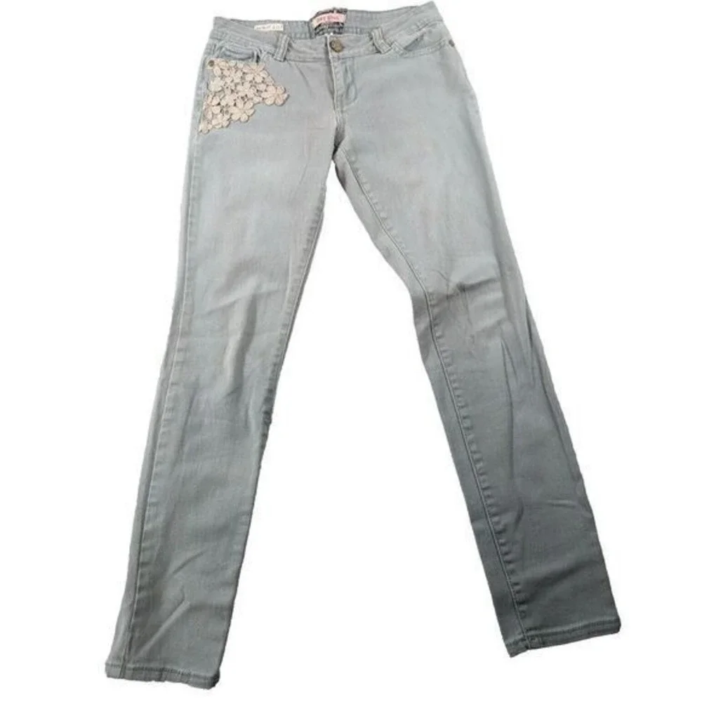 Y2K Hot Kiss Skinny Lily Jeans Womens Sz 7 Light Green Floral Embroider Stretch